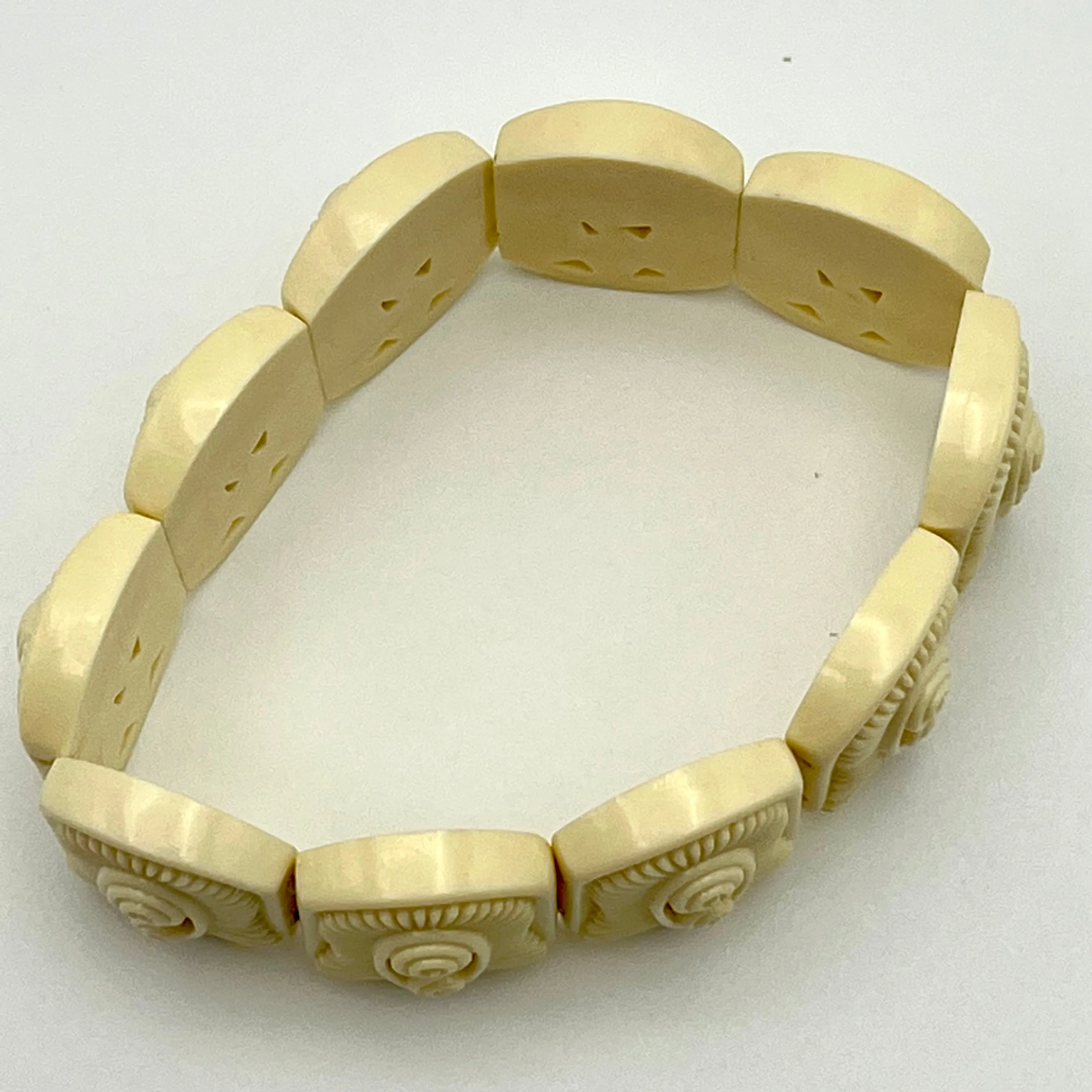 1982 Avon Gracious Tulips Bracelet