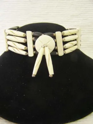 4-Row Native American Style Off-White Choker with Center Piece