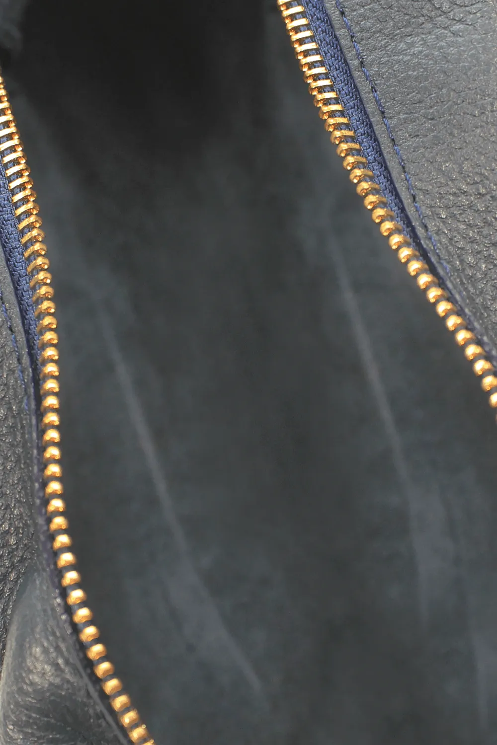 Abby Make Up Bag Navy Soft Leather