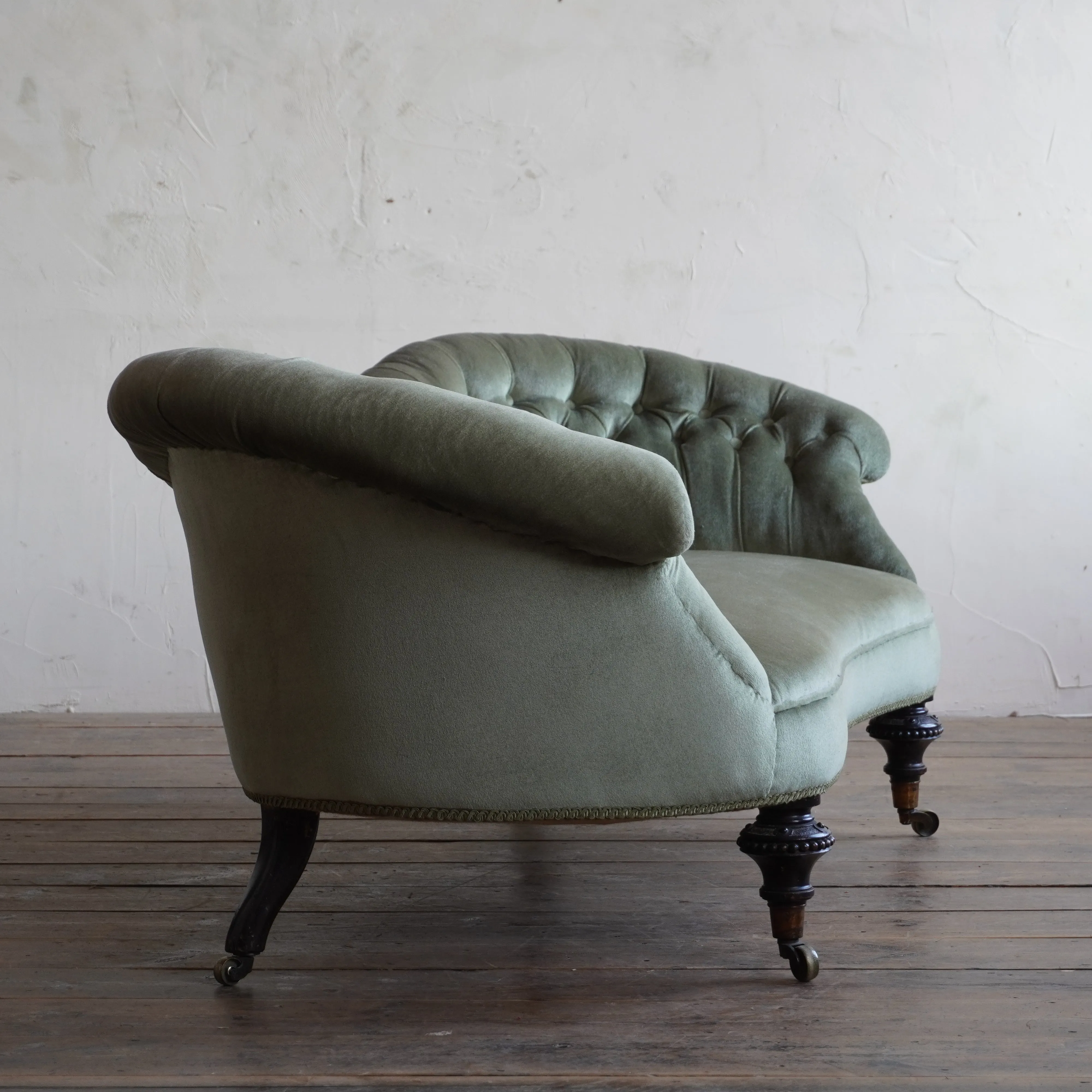Antique Kidney Sofa - Sage Green Velvet
