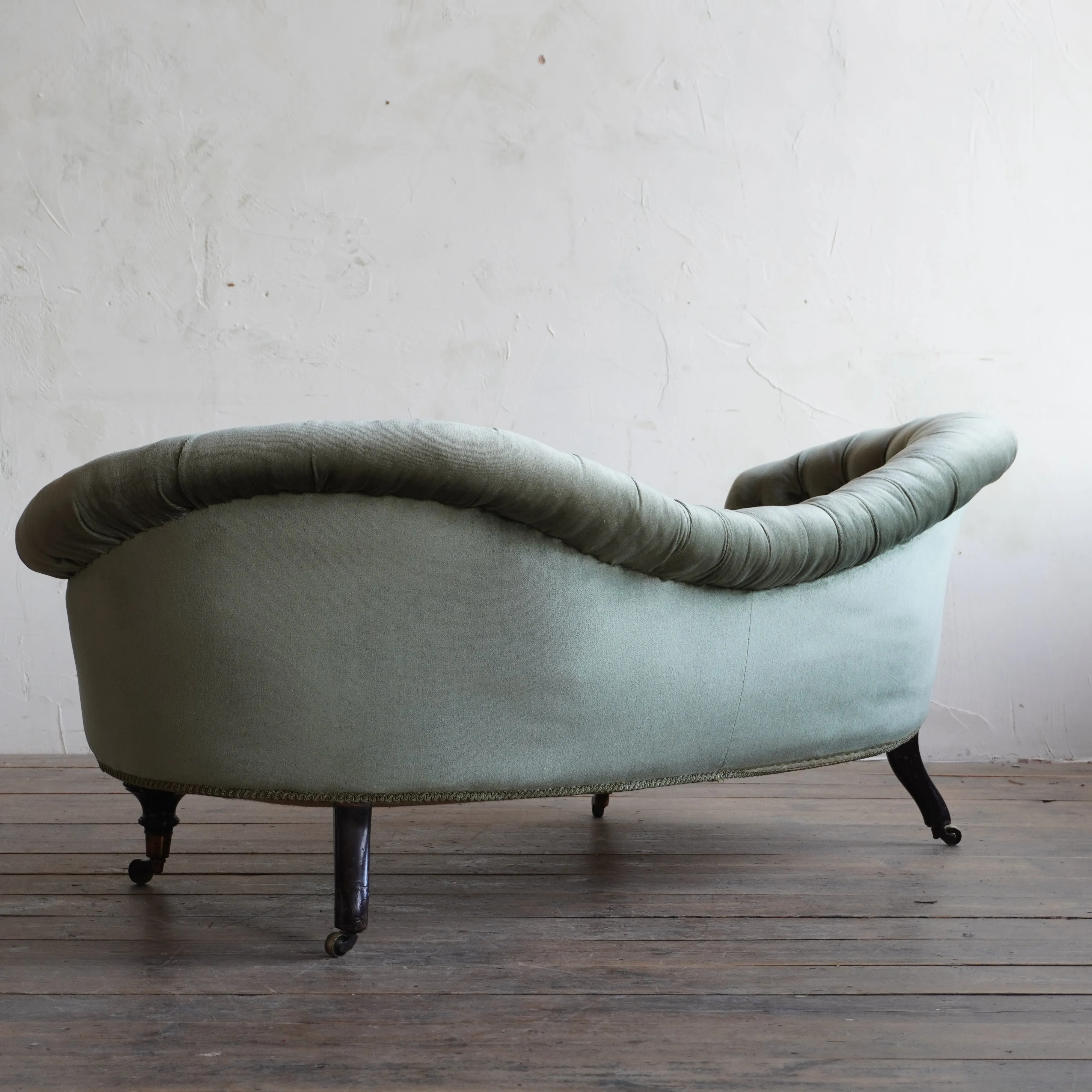 Antique Kidney Sofa - Sage Green Velvet