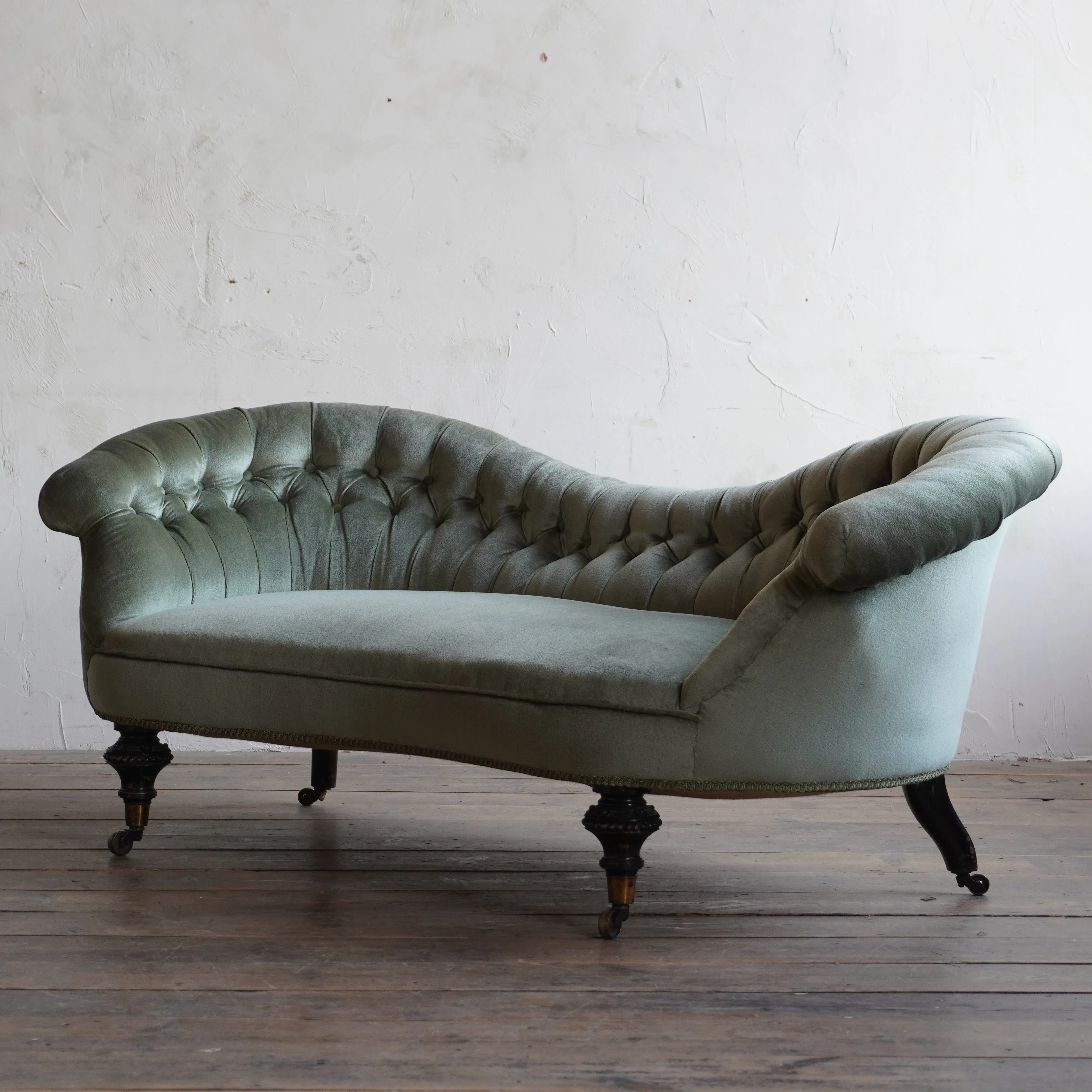 Antique Kidney Sofa - Sage Green Velvet