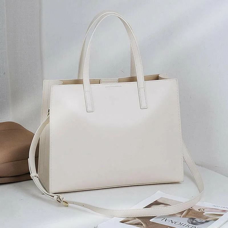 Classic Leather Handbag with Timeless Design and Spacious Interior