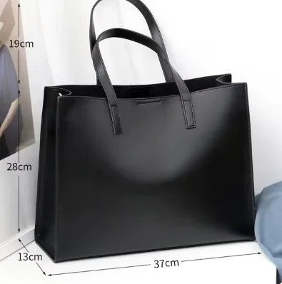Classic Leather Handbag with Timeless Design and Spacious Interior