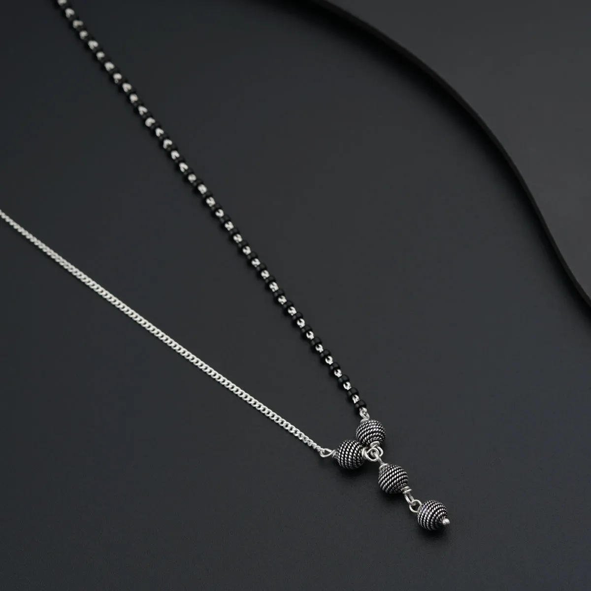 Half & Half : Carved Bead Mangalsutra