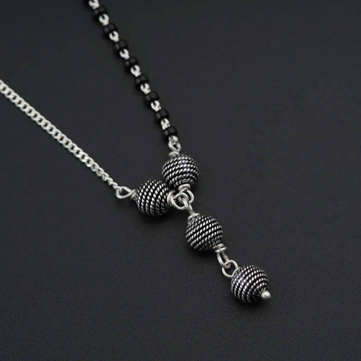 Half & Half : Carved Bead Mangalsutra