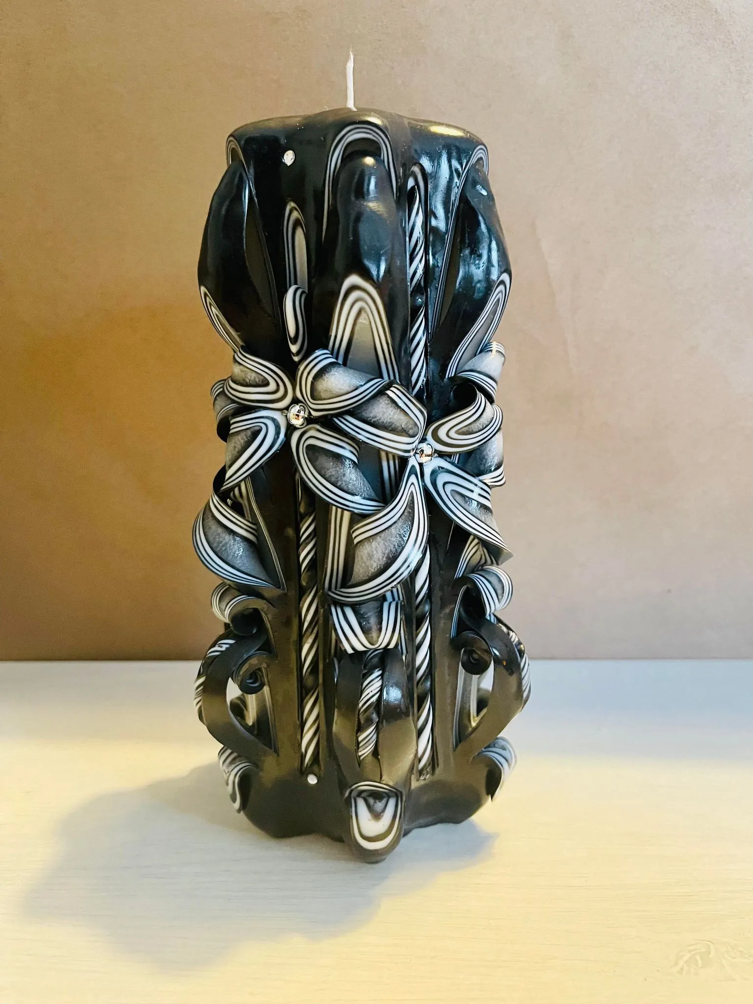 Handmade Carved Candle - Bow Design