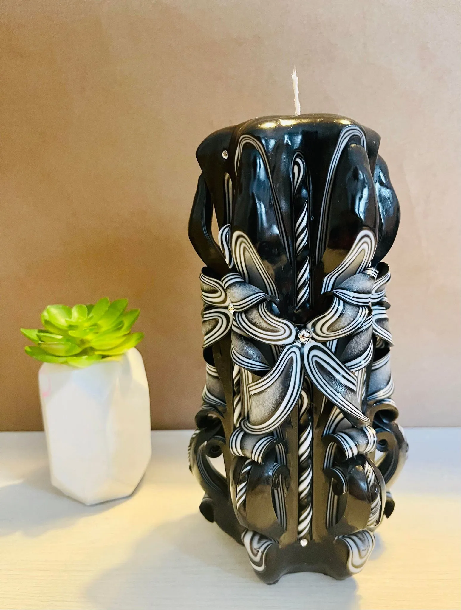 Handmade Carved Candle - Bow Design