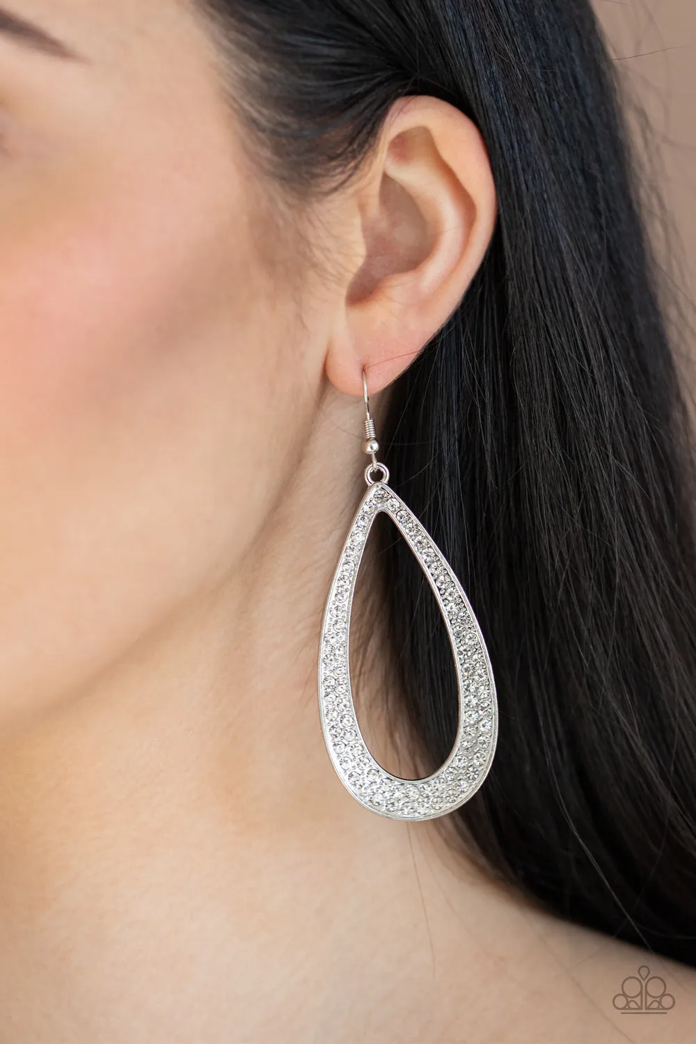 Paparazzi Diamond Distraction Earrrings White