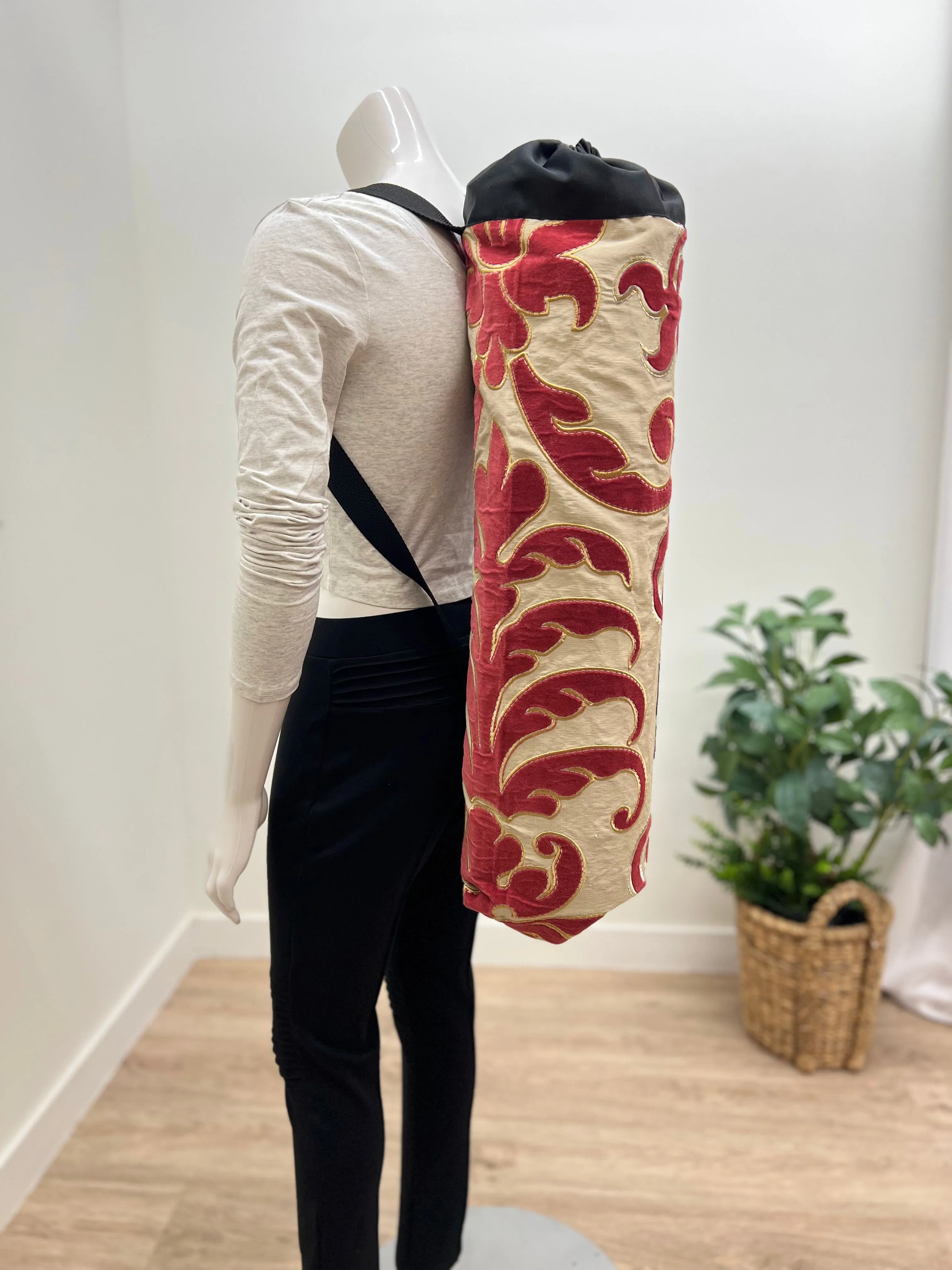 Red Gold Scroll | Red Zipper Yoga Mat Bag