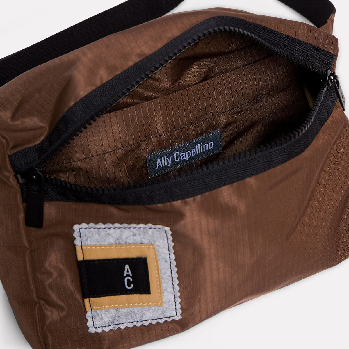 Rita soft recycled ripstop x body in cocoa