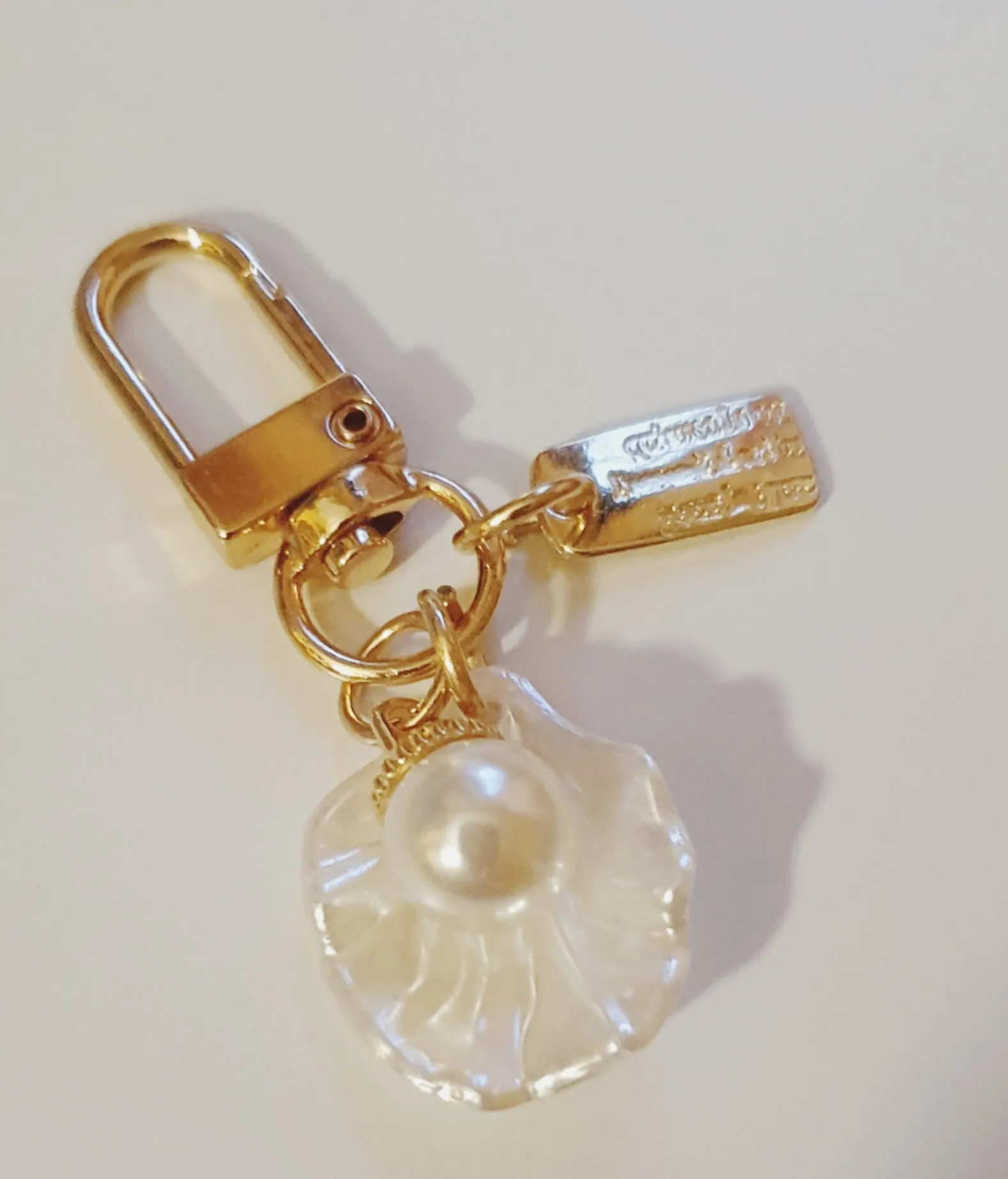 Shell with Pearl design Keychain and Bagcharm