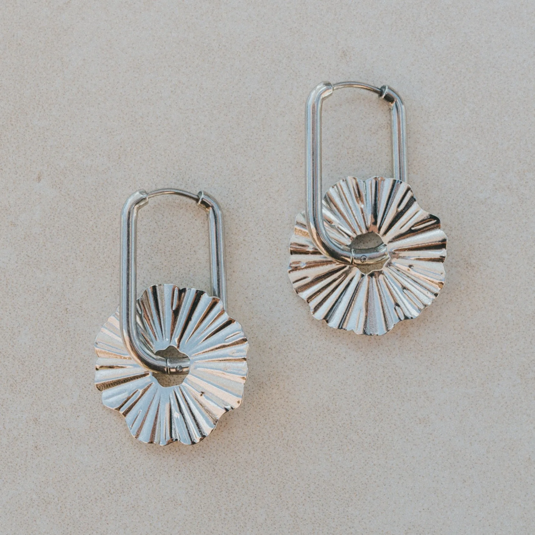 URCHIN SURF EARRINGS SILVER