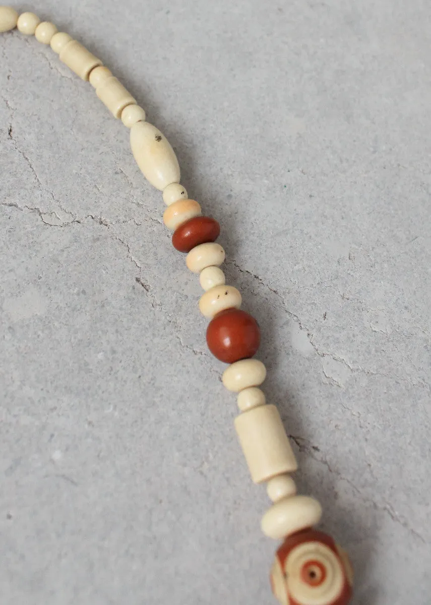 Vintage 1940s Brown and Tan Carved Celluloid Necklace