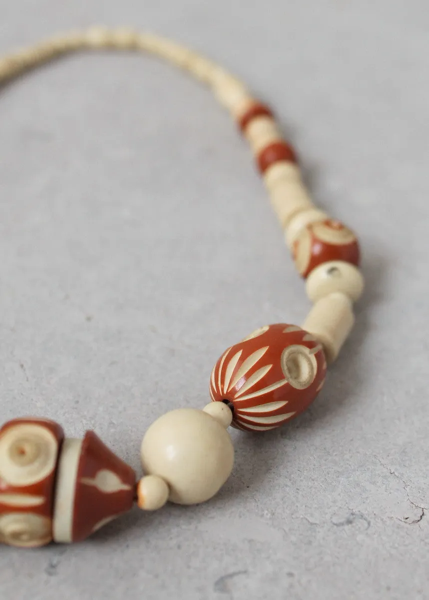 Vintage 1940s Brown and Tan Carved Celluloid Necklace