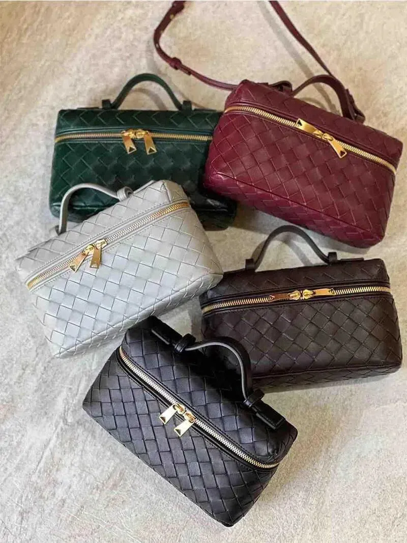Vittoria – Versatile chic style – Handbag