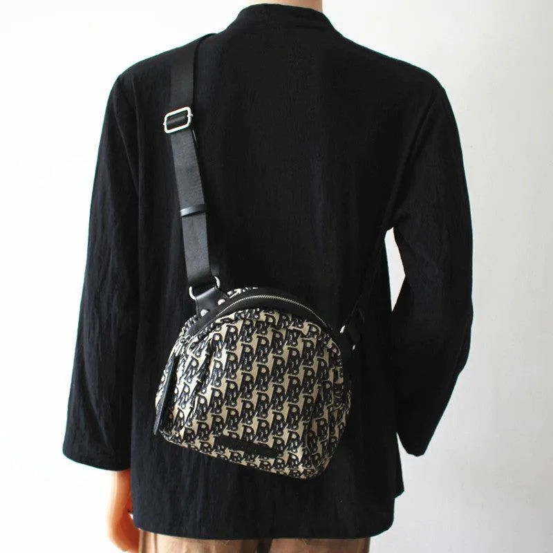 Vvsha  Christmas Gift Shell Shaped Crossbody Canvas Bag