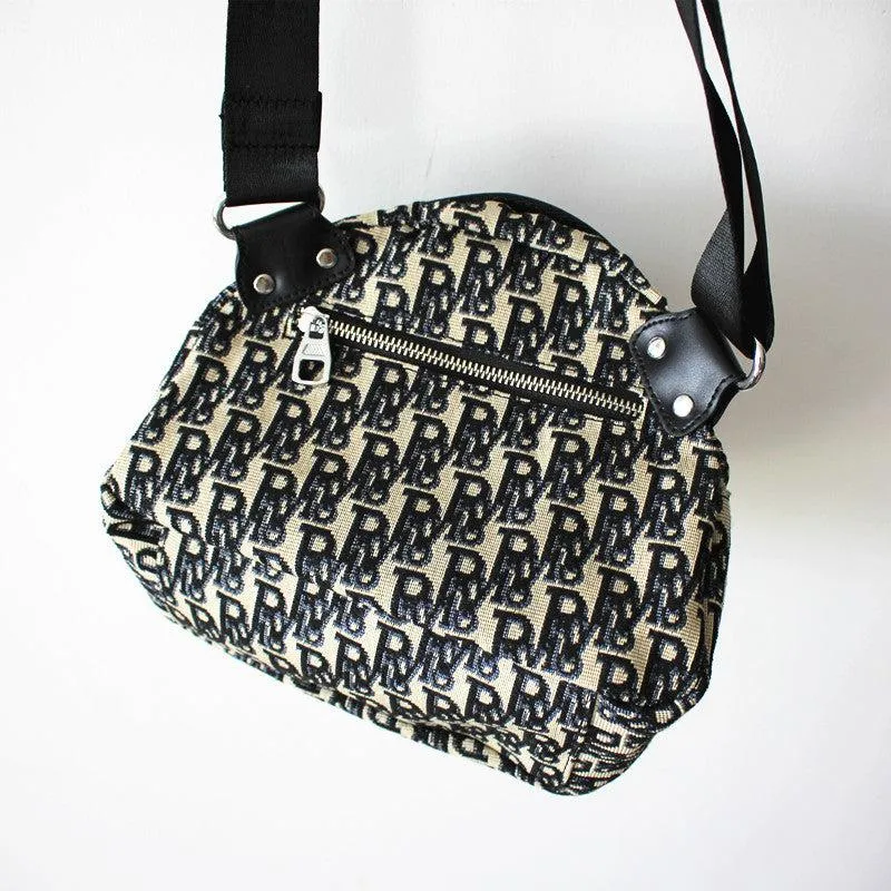 Vvsha  Christmas Gift Shell Shaped Crossbody Canvas Bag