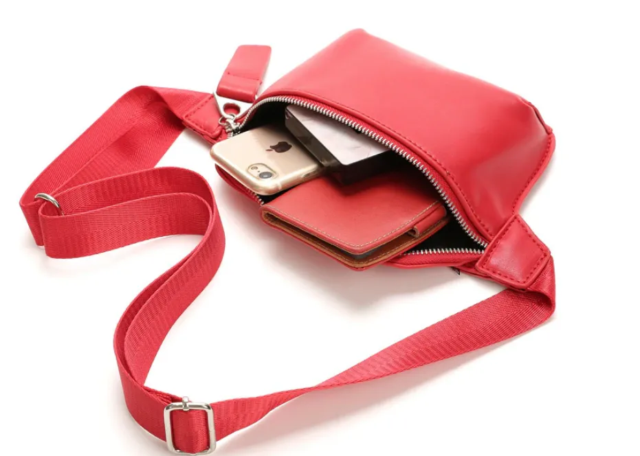 Women's Shoulder Chest Mobile Pack