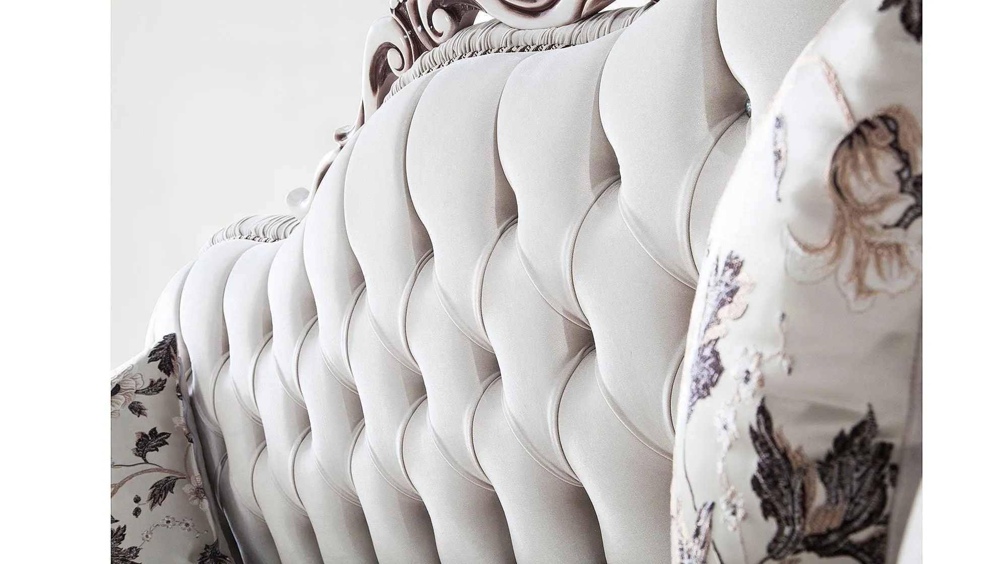 Wooden Twist Hand Craved Estilo Tufted Teak Wood 3 Seater Sofa Set ( Silver )